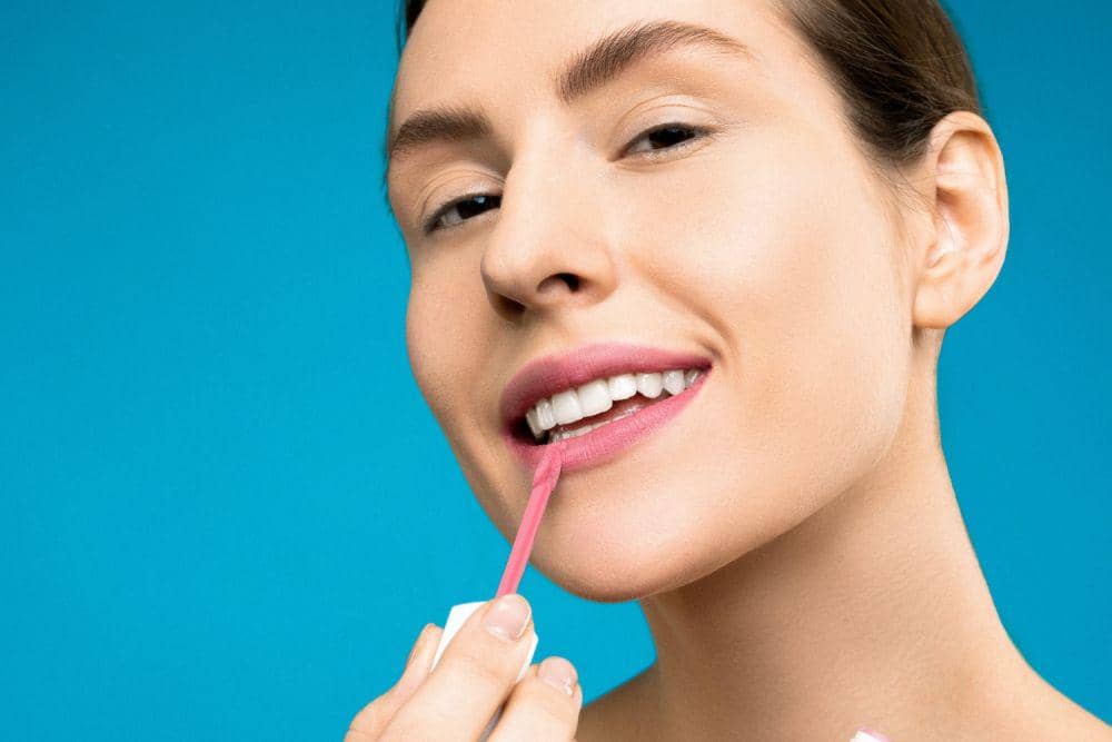 ilustrasi tahapan merias wajah yang simpel (pexels.com/Shiny Diamond)