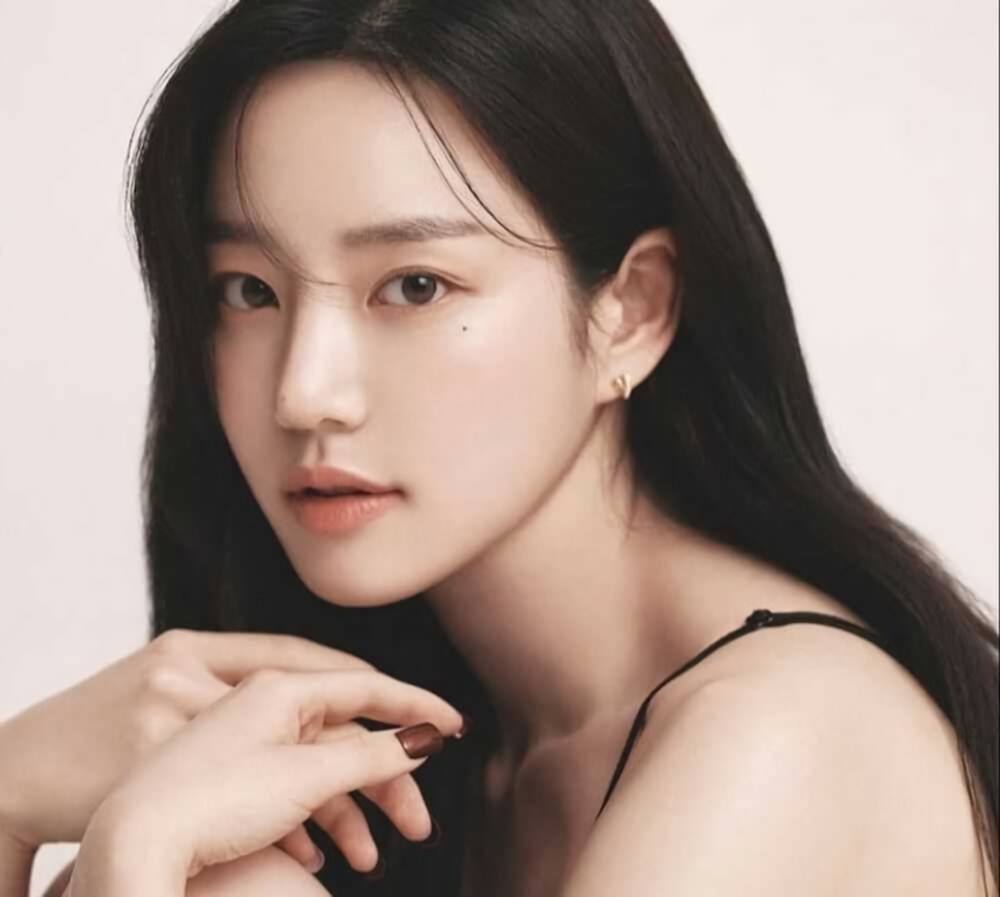 Lee Yoo Bi (instagram.com/yubi_190)