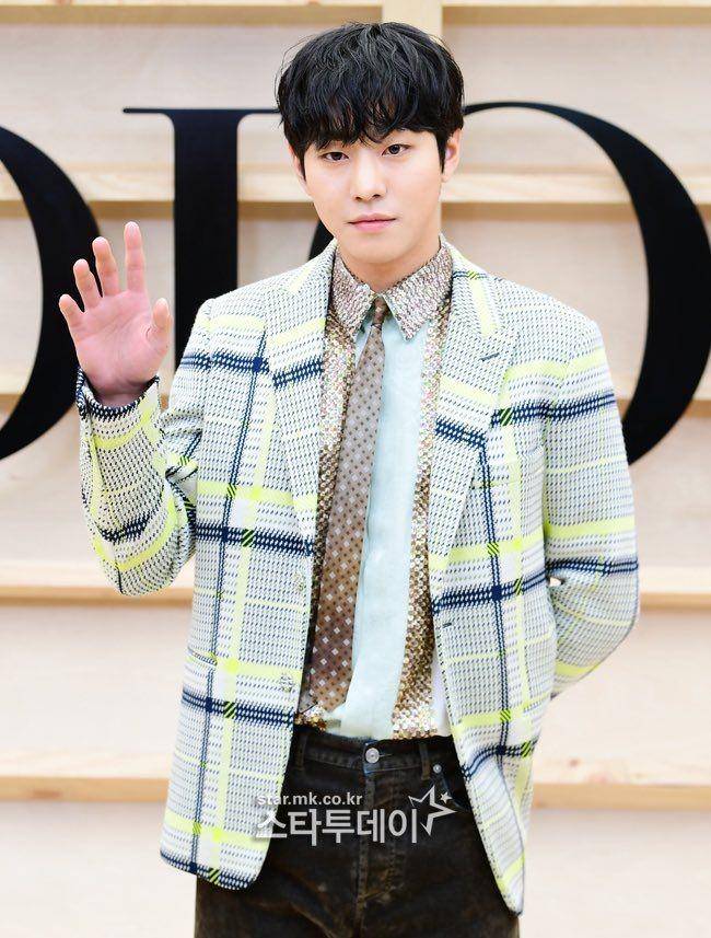 Ahn Hyo Seop (Dok. star.mk.co.kr)