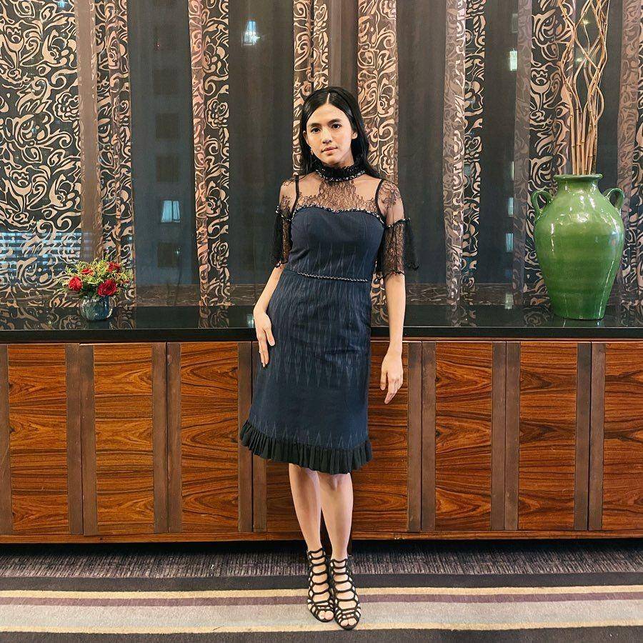 OOTD ala DJ Una (instagram.com/putriuna)
