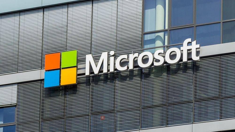 logo dan tulisan Microsoft, sebuah perusahaan raksasa di bidang teknologi (windowsmanagementexperts.com)