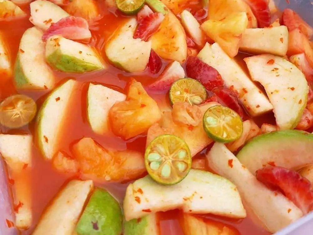 asinan buah (instagram.com/memasakdanmemasak)