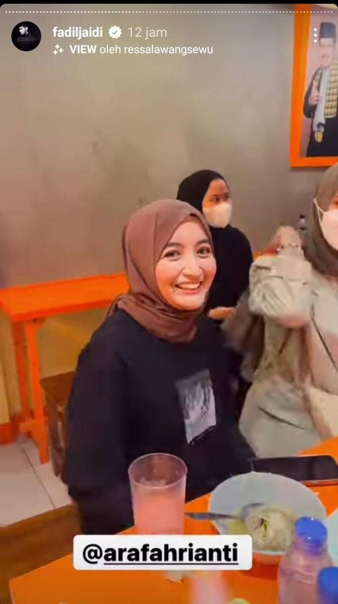 potret artis di grand opening Waroeng Pak Muh (instagram.com/fadiljaidi)