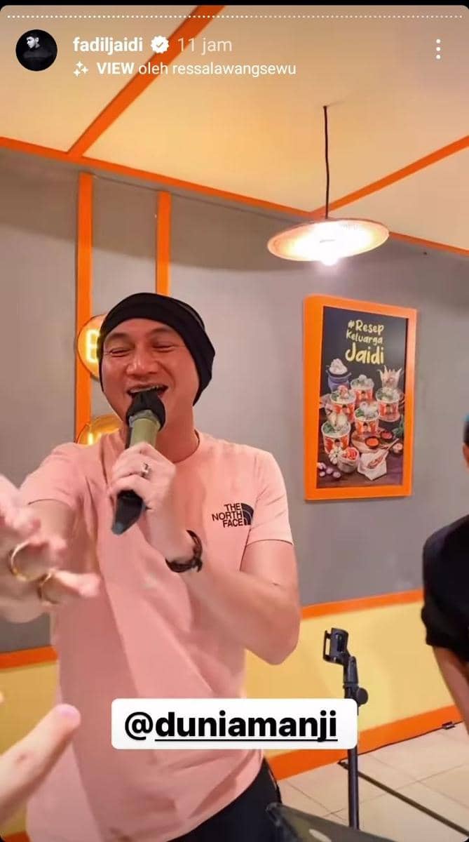 potret artis di grand opening Waroeng Pak Muh (instagram.com/fadiljaidi)