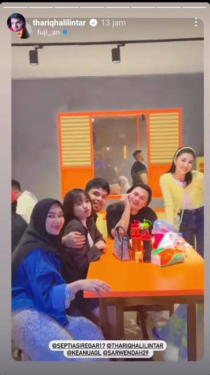 potret artis di grand opening Waroeng Pak Muh (instagram.com/thariqhalilintar)