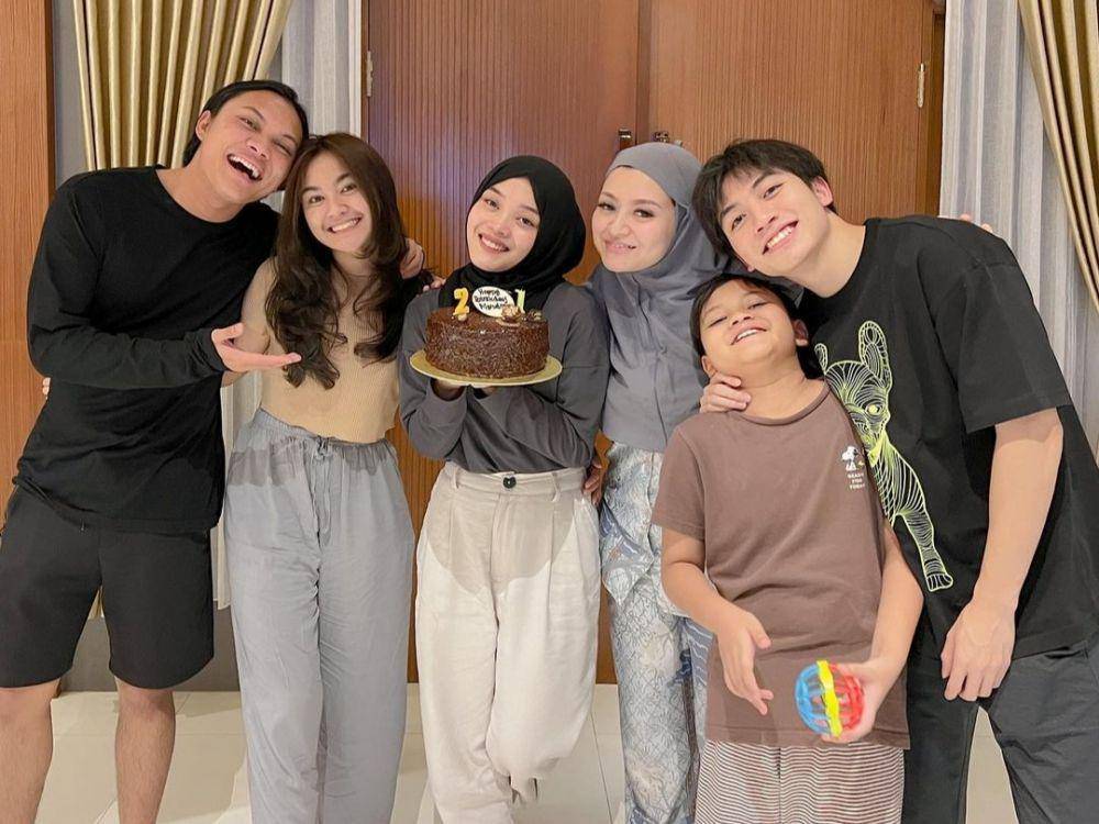 ulang tahun Putri Delina (instagram.com/putridelinaa)