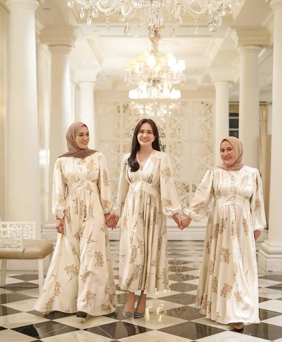Shandy Aulia dan keluarganya (instagram.com/shandyaulia)