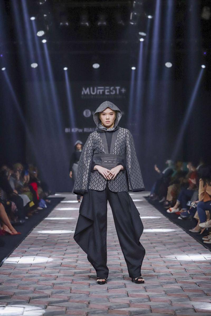 ilustrasi busana muslim modern ala Wignyo di MUFFEST+ 2022 (dok. Wignyo)