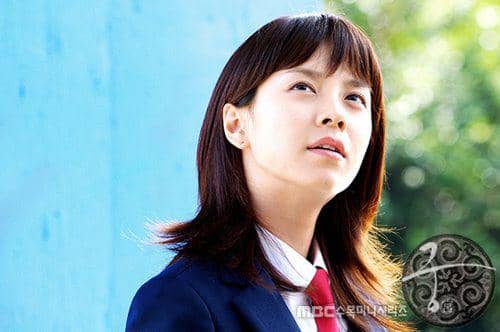 potret Song Ji Hyo sebagai Min Hyo Rin (dok. MBC/Princess Hours)