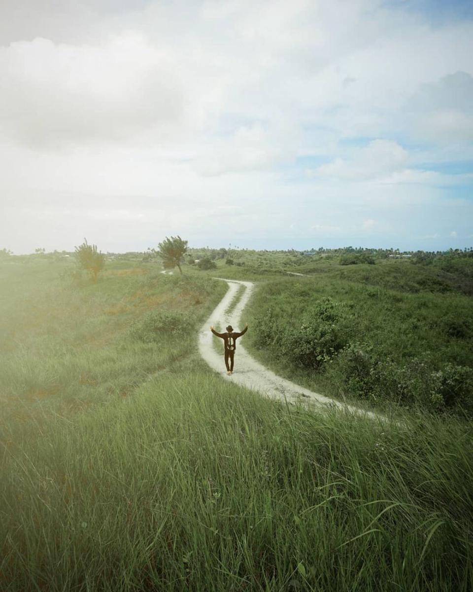 potret Bukit Teletubbies di Luwuk (instagram.com/aul_ra7)