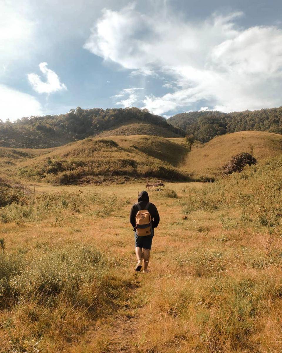 potret Bukit Teletubbies di Luwuk (instagram.com/rafftanor)