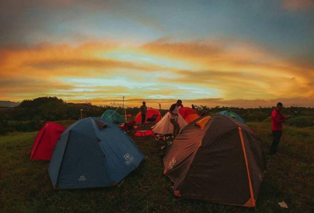 potret Bukit Teletubbies di Luwuk (instagram.com/luwuk_moto_camp)