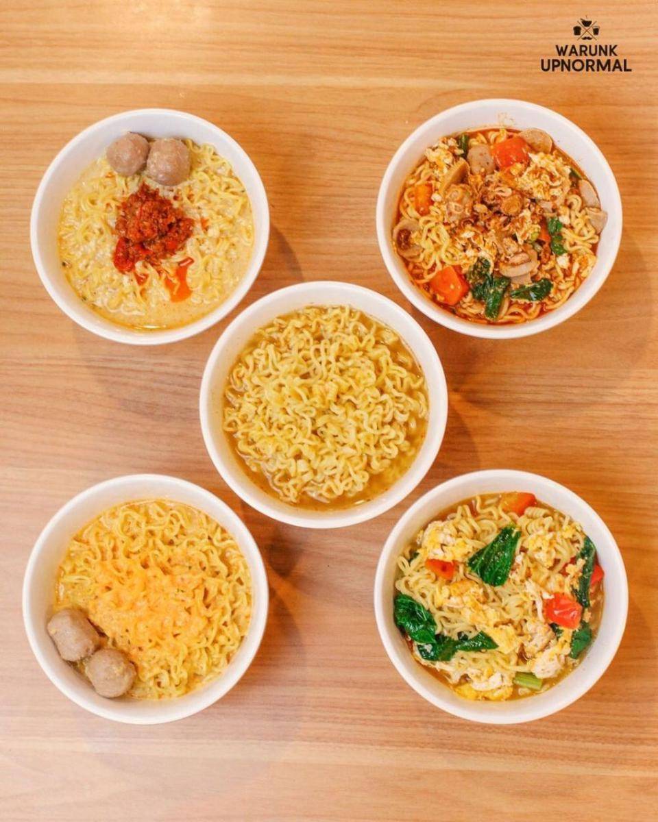 ilustrasi hidangan indomie di Upnormal (instagram.com/warunk_upnormal)
