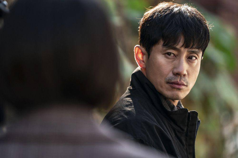 Shin Ha Kyun di film Anchor (Finecut)
