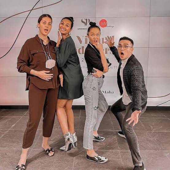 Paula Verhoeven dan rekan artisnya (instagram.com/baimwong)