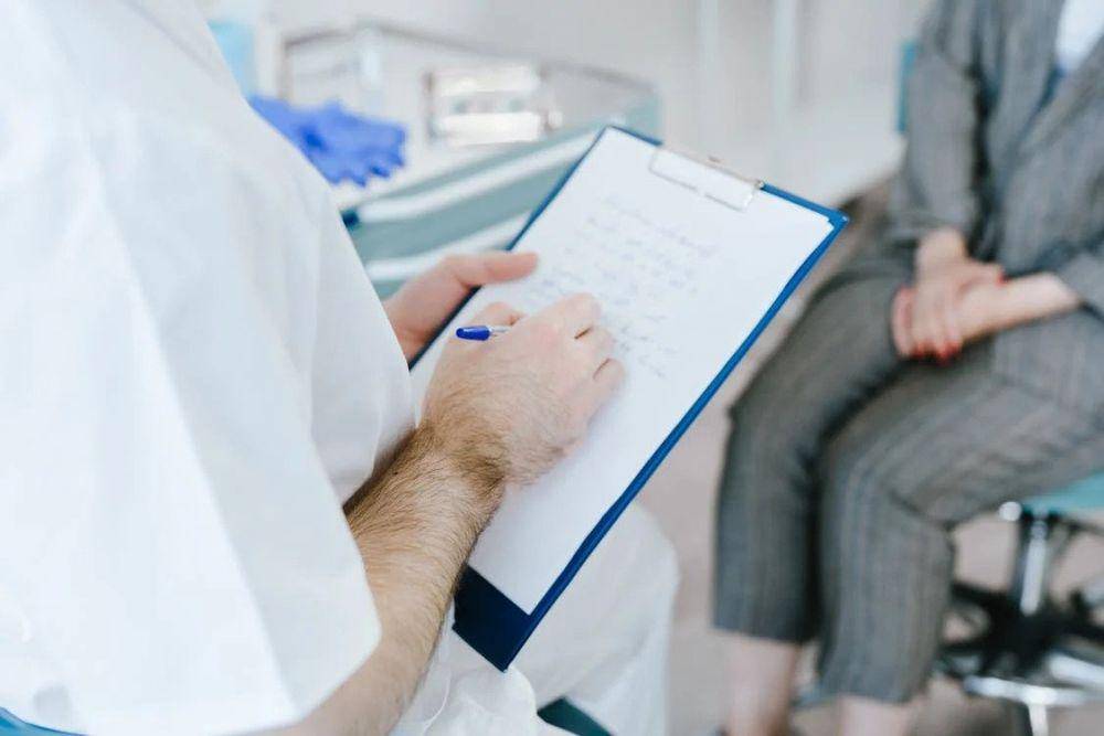 ilustrasi prosedur diagnosis (pexels.com/SHVETS production)