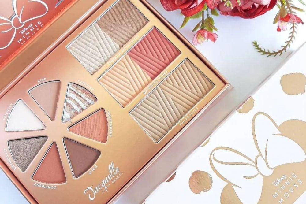 Jacquelle Complete Me! Face Palette - Disney Minnie Mouse Edition (instagram.com/jacquelle_official)