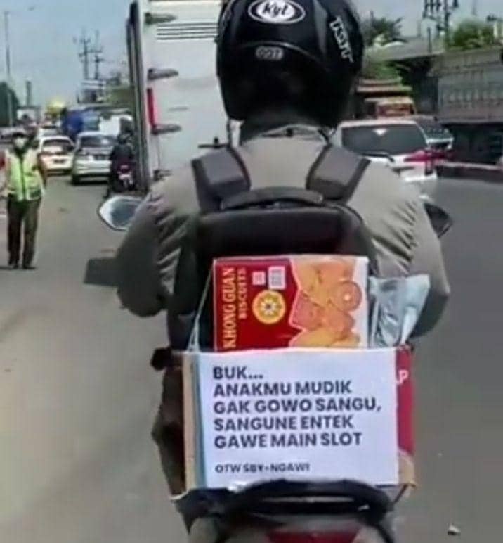 tulisan kocak pemudik (instagram.com/humorsantuy)