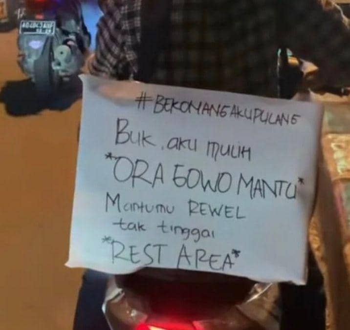 tulisan kocak pemudik (twitter.com/atengsoktau)