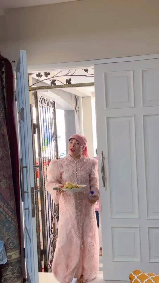 Lebaran keluarga Fuji (Instagram.com/fuji_an/)