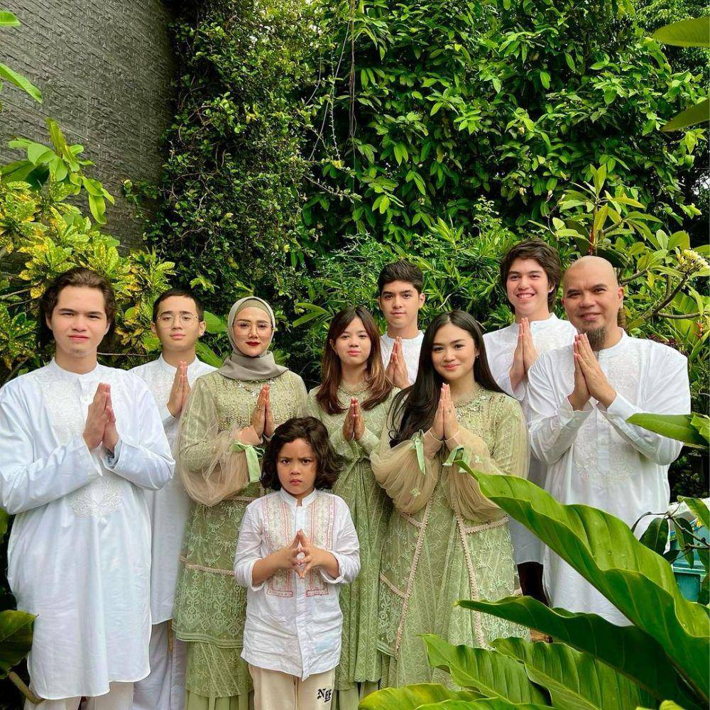 potret Lebaran keluarga Ahmad Dhani (instagram.com/mulanjameela1)