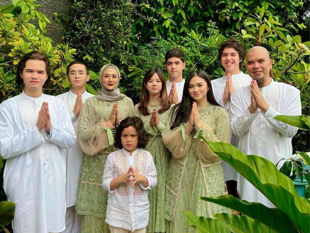 potret Lebaran keluarga Ahmad Dhani (instagram.com/mulanjameela1)