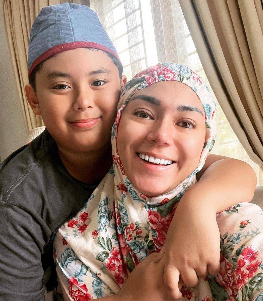 Thalita Latief bersama anak (instagram.com/thalitalatief)
