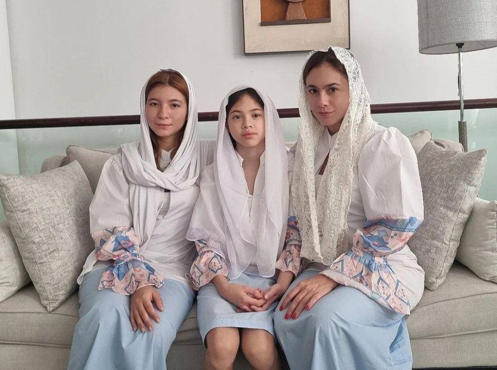 Wulan Guritno bersama dua putrinya (instagram.com/wulanguritno)