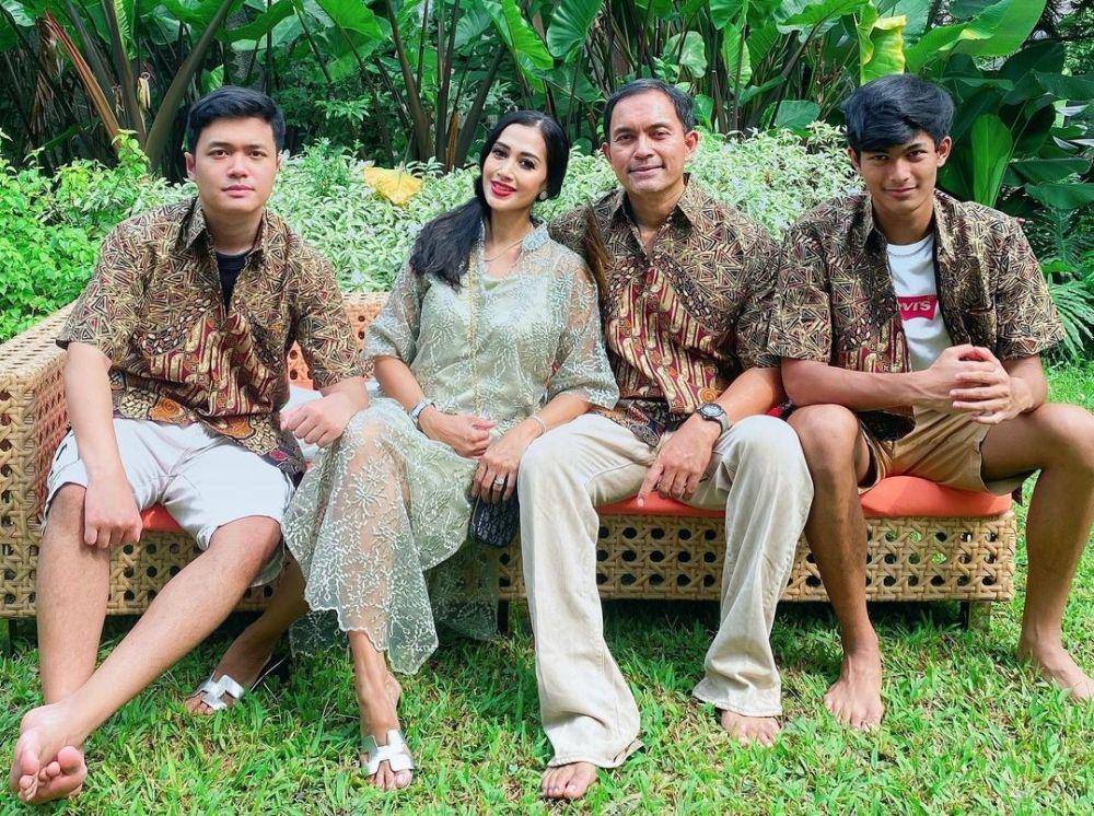 potret keluarga Diah Permatasari (instagram.com/dps_diahpermatasari)