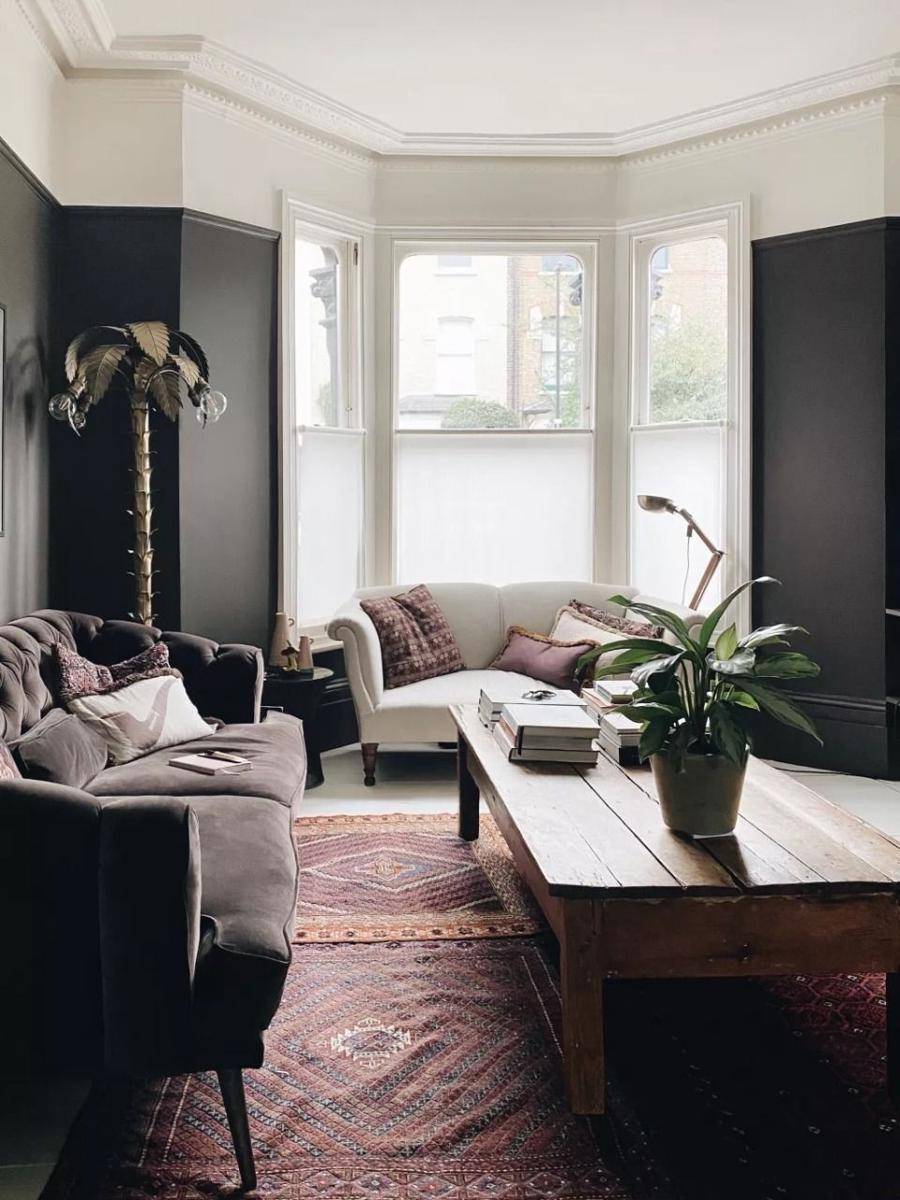 Desain Rumah Bernuansa Hitam Putih (realhomes.com)