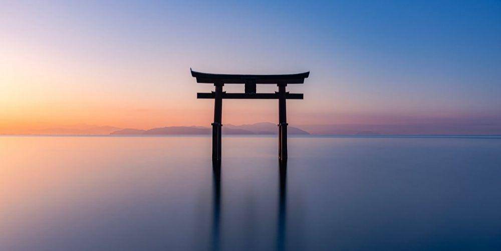 Lake Biwa (instagram.com/dawvonism)