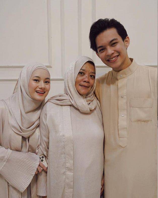 potret keluarga Dinda Hauw dan Rey Mbayang (instagram.com/rey_mbayang)