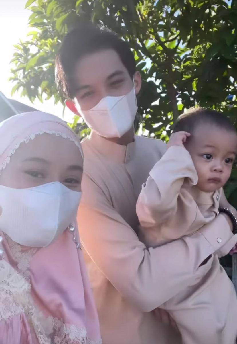 potret keluarga Dinda Hauw dan Rey Mbayang (instagram.com/rey_mbayang)