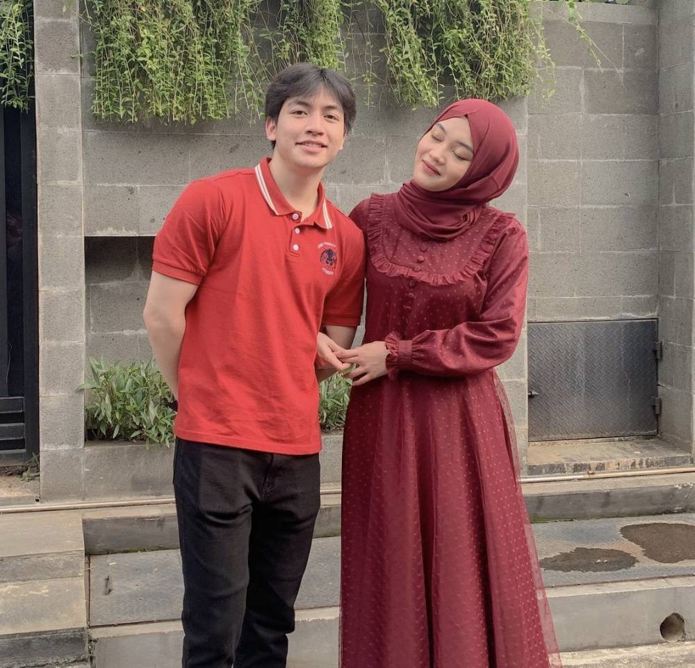 potret lebaran Putri Delina bersama Jeffry Reksa (instagram.com/putridelinaa)