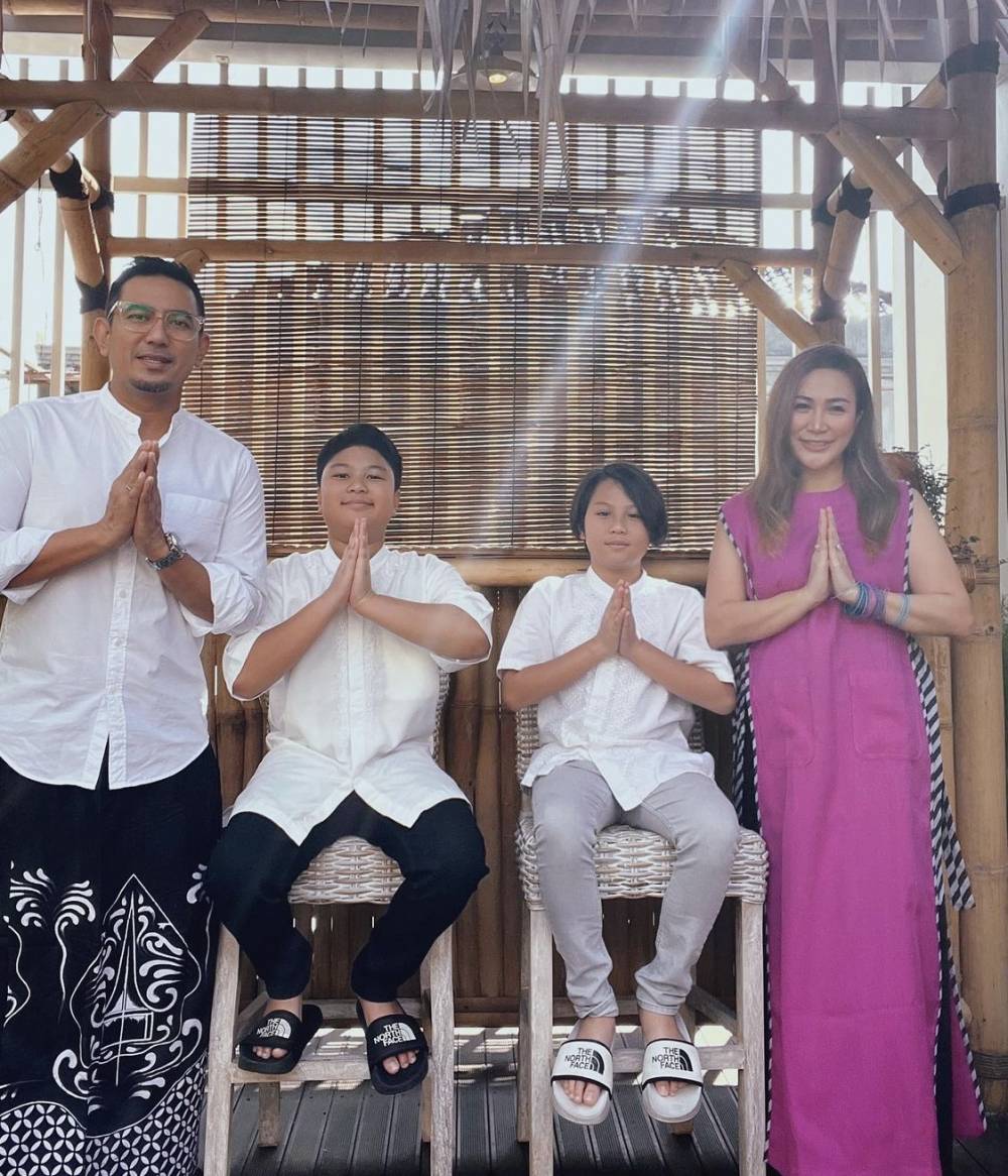 potret lebaran keluarga Rio Febrian (instagram.com/riofebrian25)