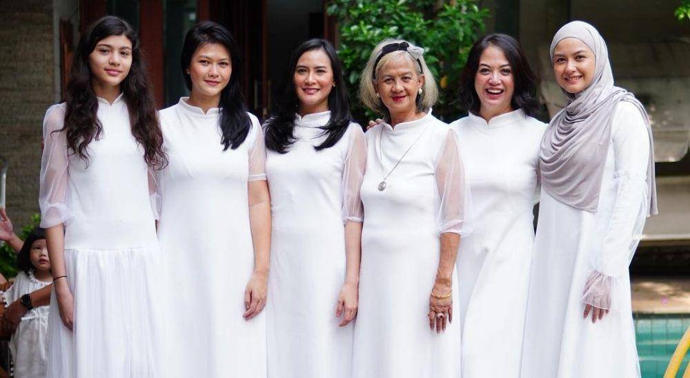 potret keluarga Revalina S Temat (instagram.com/vatemat)