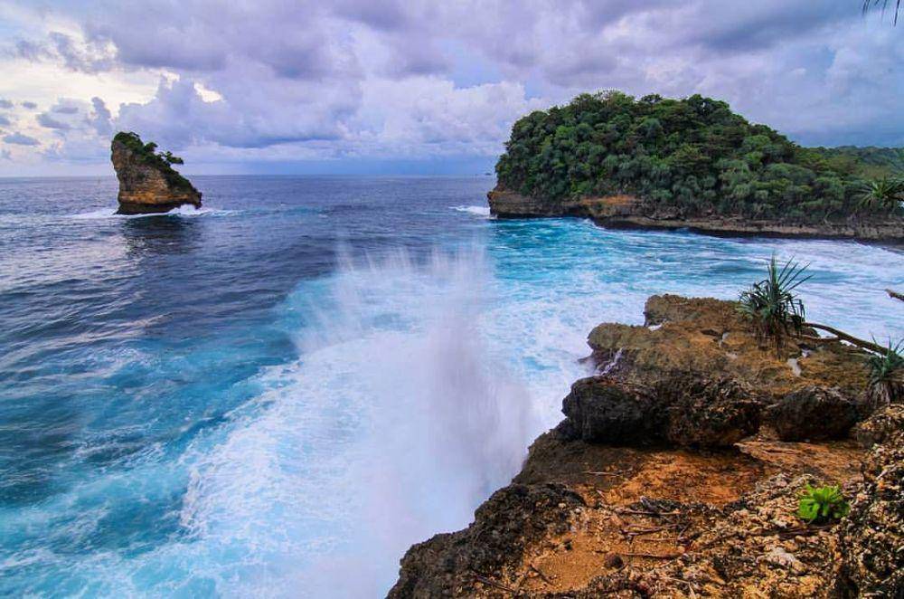 potret pantai ngliyep (instagram.com/Malangchannel)