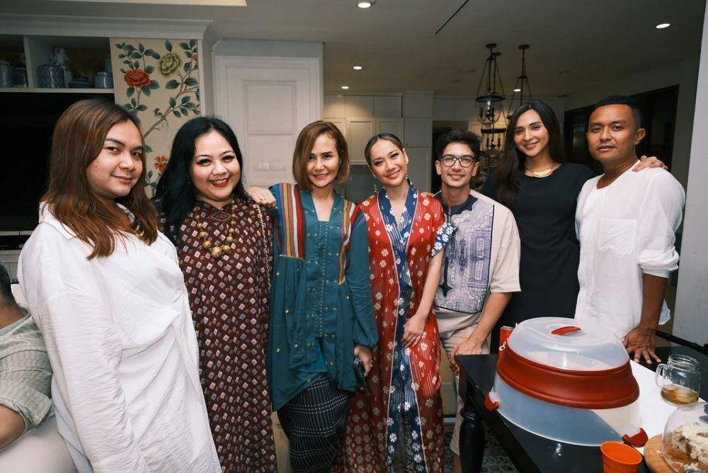 Lebaran Keluarga BCL (instagram.com/bclsinclair)
