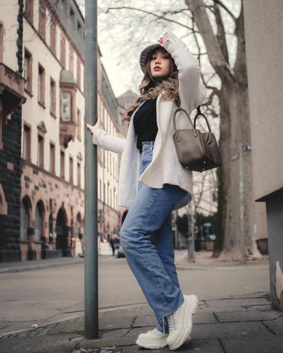 OOTD outerwear ala Tasya Revina (instagram.com/Tasya Revina)