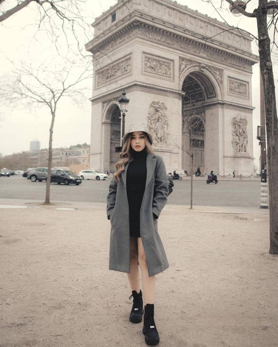 OOTD outerwear ala Tasya Revina (instagram.com/Tasya Revina)