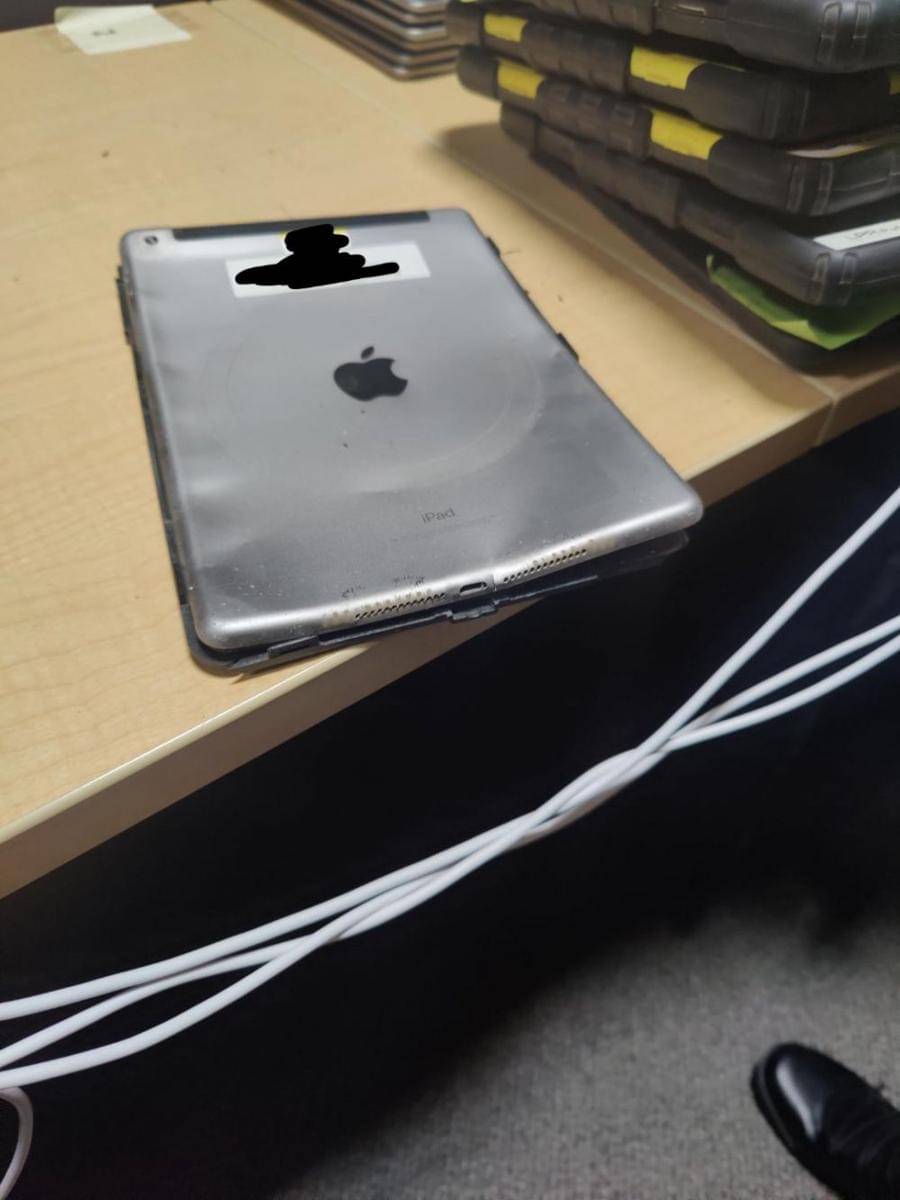 potret barang elektronik rusak (reddit.com/user/EnderHawkeye)