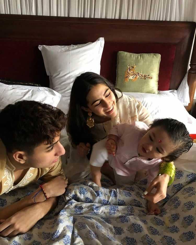 keluarga Sara Ali Khan (instagram.com/saraalikhan95)