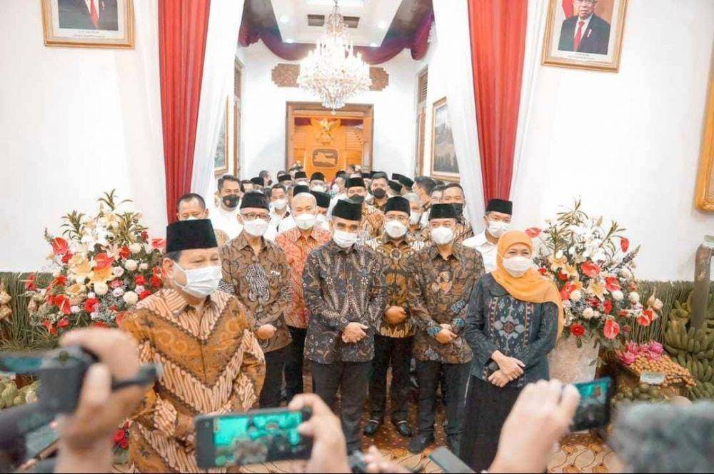 Ketua Umum Partai Gerindra Prabowo Subianto ketika berkunjung ke kantor Gubernur Jawa Timur Khofifah Indarparawansa, Selasa, 3 Mei 2022 (Dokumentasi Partai Gerindra)