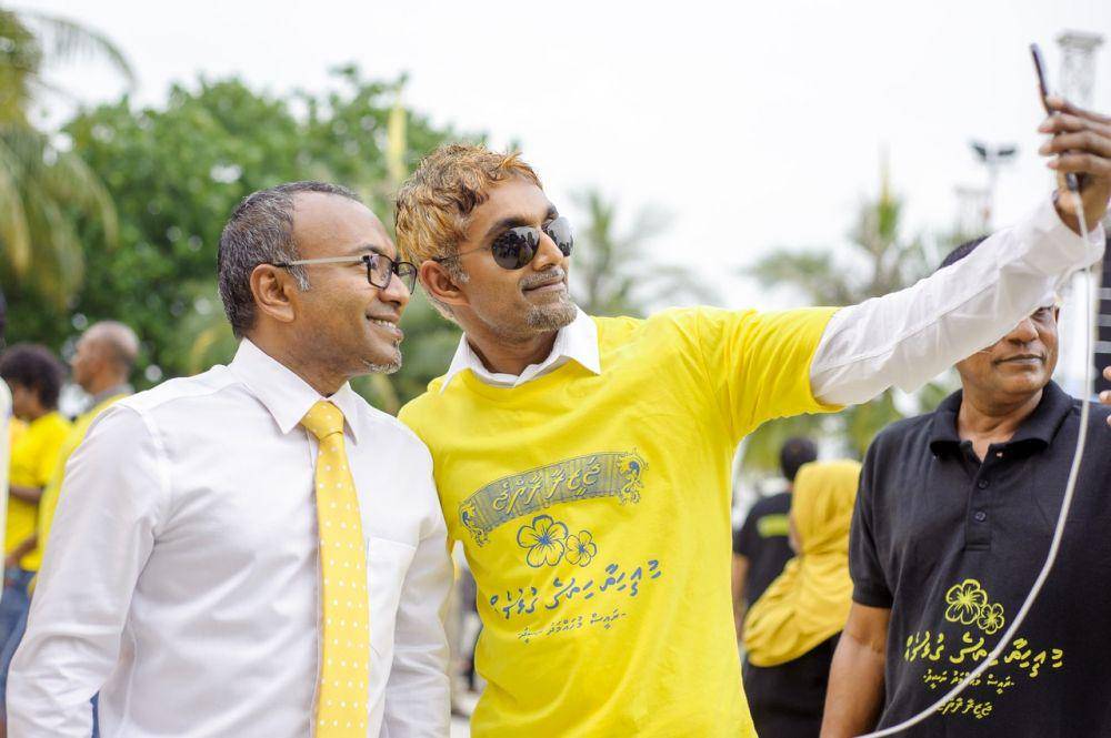 ilustrasi selfie (pexels.com/Asad Photo Maldives)