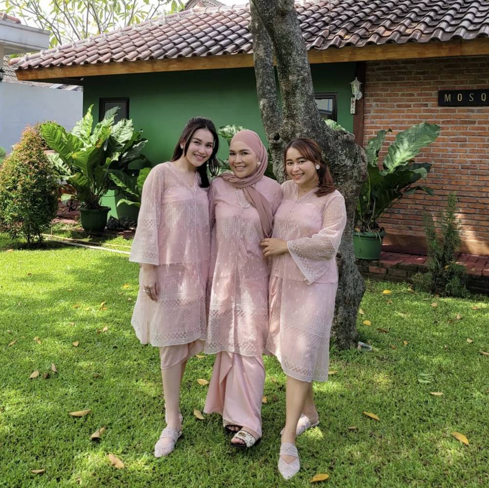 potret lebaran Ayu Ting Ting (instagram.com/ayutingting92)