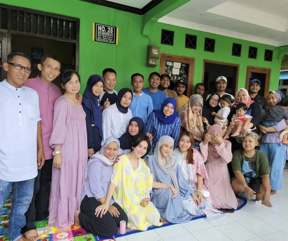 potret lebaran Ayu Ting Ting (instagram.com/ayutingting92)