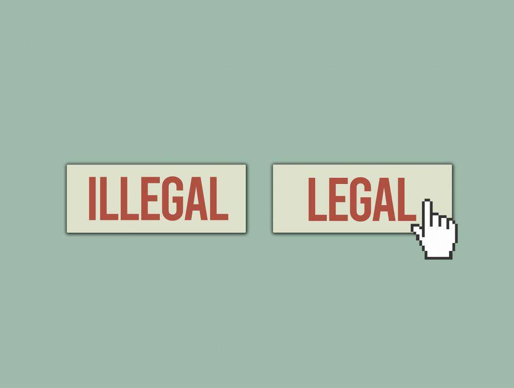 ilustrasi kata "illegal" dan "legal" (pixabay.com/Ramdlon)
