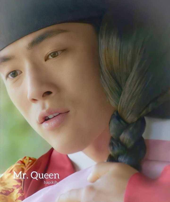 Mr. Queen (instagram.com/hapikjh)