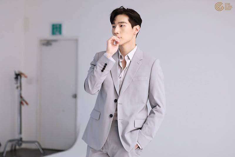 ootd Noh Sang Hyun (instagram.com/steveshnoh)