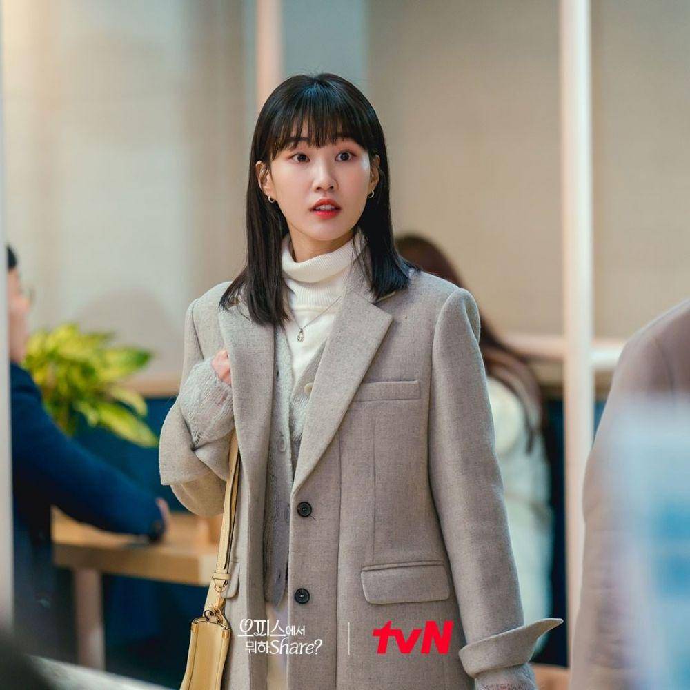 cuplikan drama O'PENing: What Are You Doing in the Office, Share? (instagram.com/tvn_o.pening)